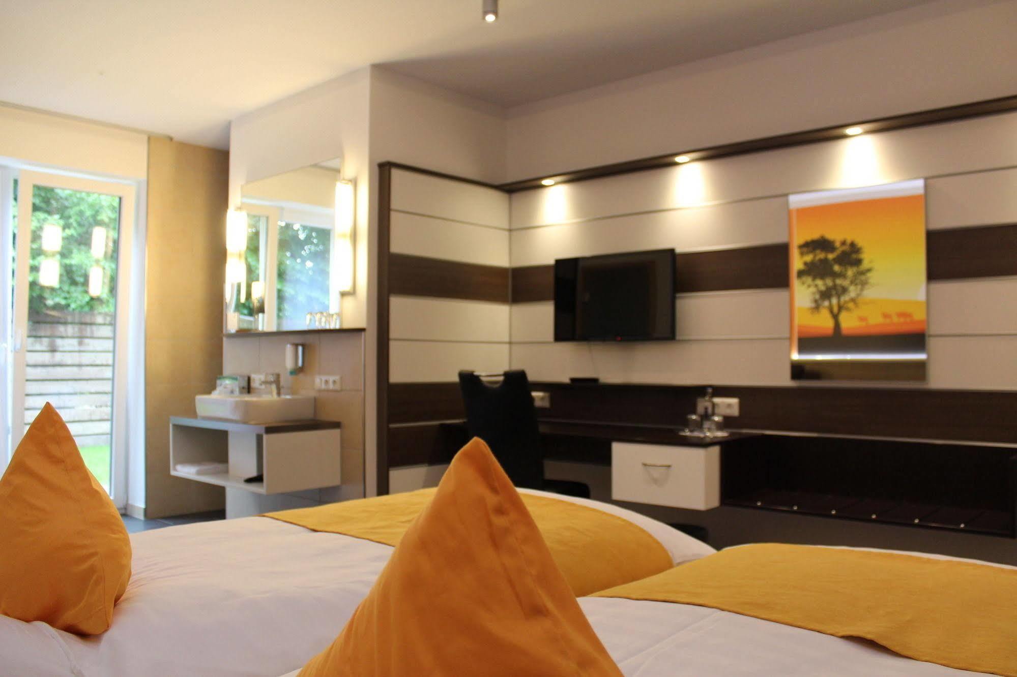 Hotel Ripken Kirchhatten Esterno foto